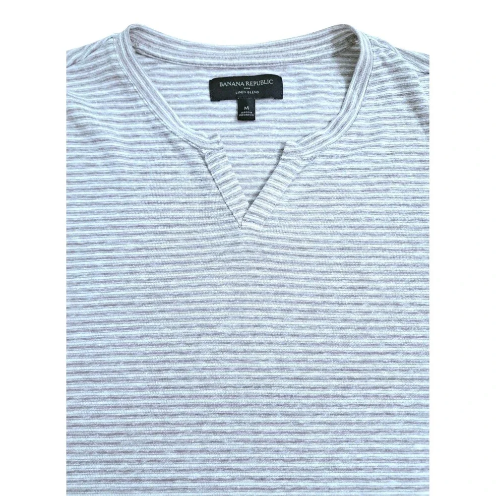 Banana Republic Linen Blend Striped Short Sleeve Short V Neck Men Size Medium